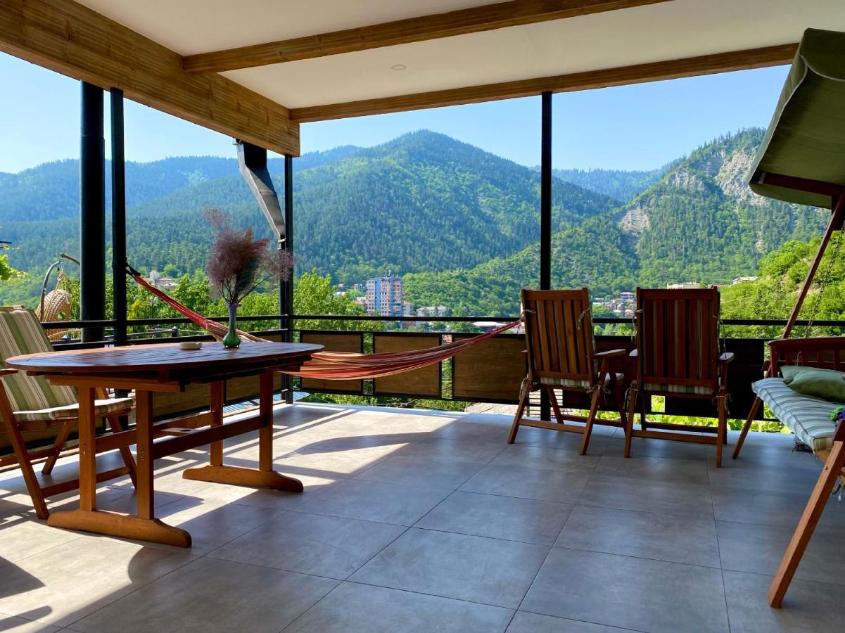 Hotel Borjomi Verde エクステリア 写真