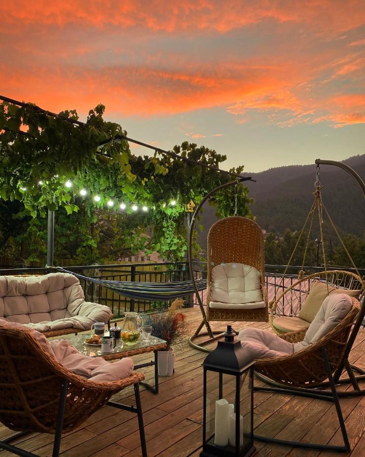 Hotel Borjomi Verde エクステリア 写真