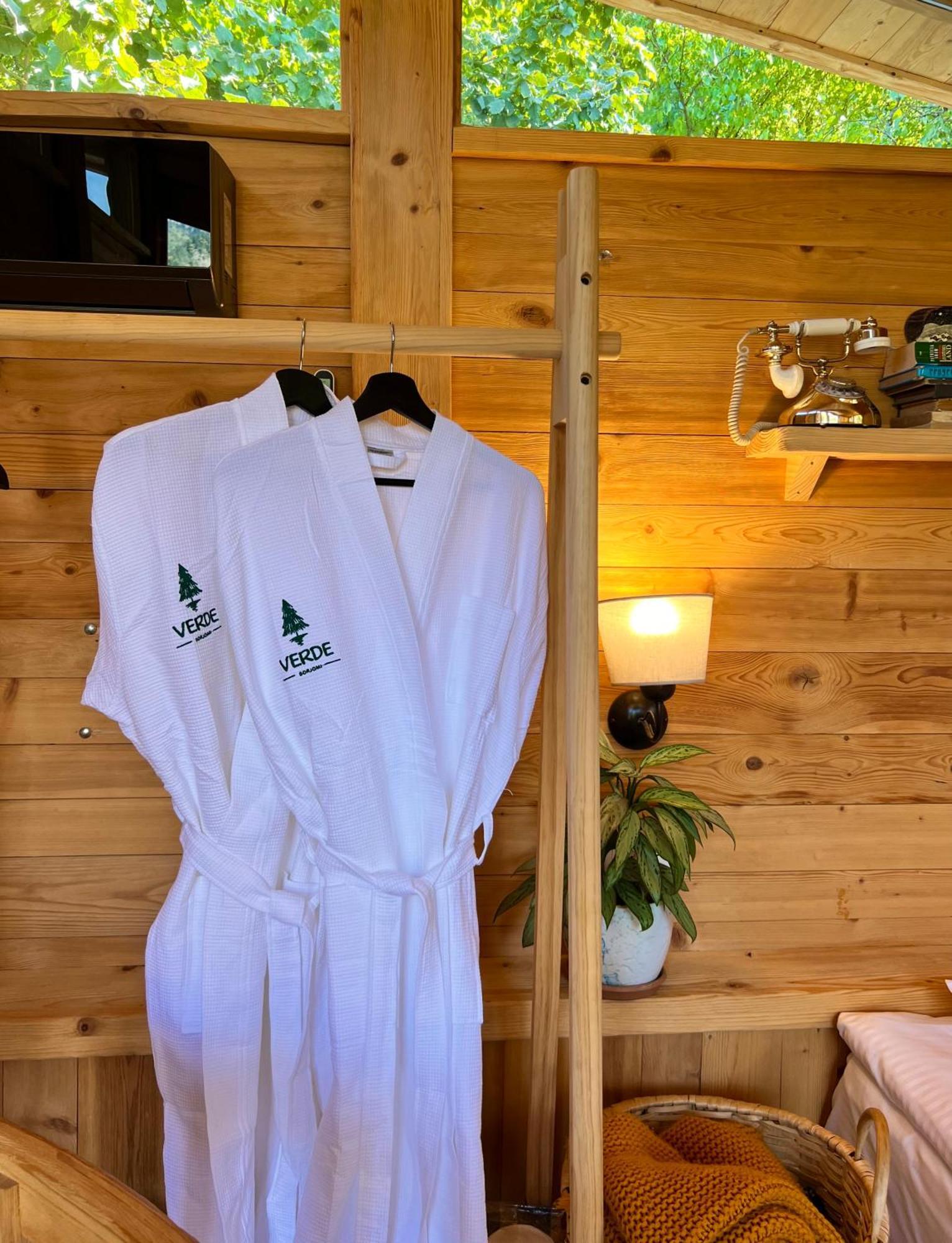 Hotel Borjomi Verde エクステリア 写真